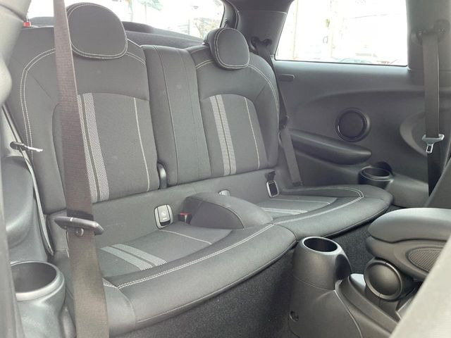 ���㕔���Ȃ��C�ɂȂ�悤�ȃL�Y�E�����ւ��蓙�A�傫�ȃ_���[�W�͂Ȃ��A�ǍD�ȏ�Ԃł��B