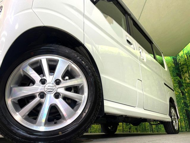 �y14�C���`�A���~�z�C�[���z�O�ςɃ}�b�`�����A���~�z�C�[���𑕒����Ă���܂��B�e��A���~�z�C�[����A�X�^�b�h���X�^�C�����戵�����Ă���܂��B���񂲑��k����������