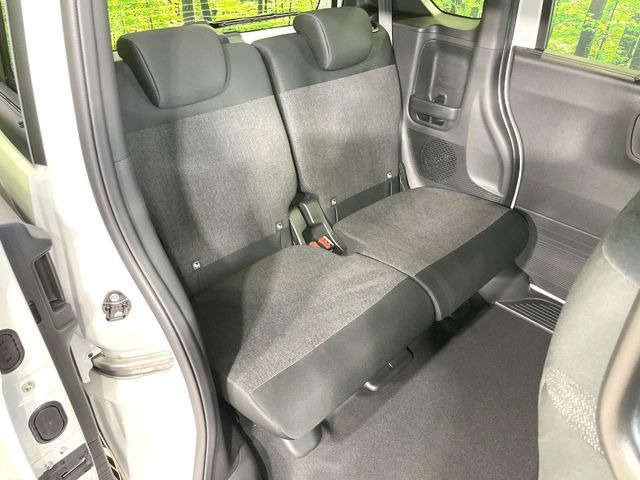 ���i���ȃI���W�i���t���A�}�b�g���I�v�V�����ɂĂ��p�ӂ��Ă���܂��B���D���ȃf�U�C����J���[�����Ԃɍ��킹�đI��ł����������Ƃ��ł��܂���