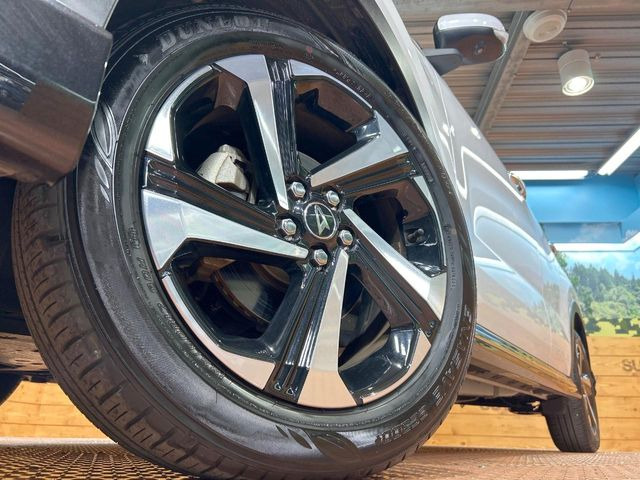 �y����17�C���`�A���~�z�C�[���z�O�ςɃ}�b�`���������A���~�z�C�[���𑕒����Ă���܂��B�e��ЊO�A���~�z�C�[����A�X�^�b�h���X�^�C�����戵�����Ă���܂��B���񂲑��k����������