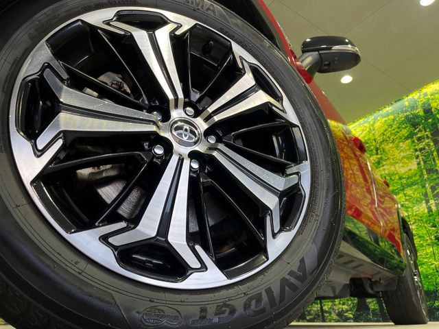 �y����19�C���`�A���~�z�C�[���z�O�ςɃ}�b�`���������A���~�z�C�[���𑕒����Ă���܂��B�e��ЊO�A���~�z�C�[����A�X�^�b�h���X�^�C�����戵�����Ă���܂��B���񂲑��k����������