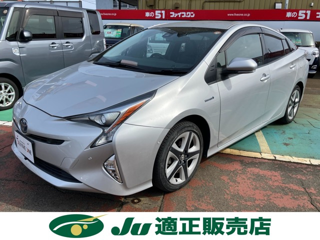 プリウス1.8 A プレミアム ツーリングセレクション E-Four 4WD