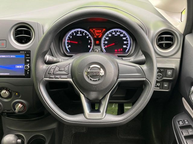 �y�X�e�A�����O�X�C�b�`�z�^�]���A�O������ڐ������炷���ƂȂ��A�I�[�f�B�I���̑��삪�\�ȕ֗��@�\!���S&���K�ȃh���C�u�����o���Ă���܂���