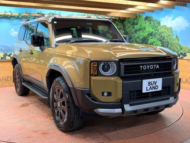 高透明度のガラス皮膜で撥水はもちろん、上質なツヤ・光沢を実現。紫外線や酸性雨から大切な愛車を保護し、色あせ・劣化を防止。「弾スプラッシュコート」、「弾プリミッサコート」からお選びいただけます。