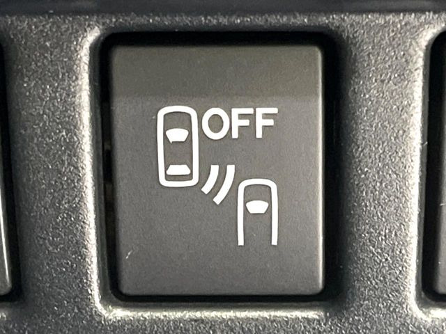 �y�����r�[�N���f�B�e�B�N�V�����z���s���A�h�A�~���[�̎��p�ɂȂ�₷���ӏ��Ɍ㑱�Ԃ��ڋ߂���ƃT�C�h�~���[�t�߂Ɍx����\���A�h���C�o�[�ɒ��ӊ��N�ƁA����̍ۂ̓n���h��������A�V�X�g�����܂��B