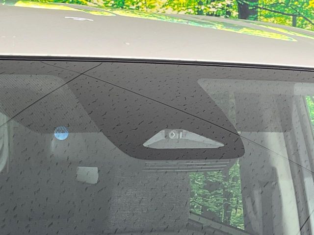 �y�g���^�Z�[�t�e�B�Z���X�z���s���ɑO���̎ԗ�����F�����A�Փ˂������Ȏ��͌x��ƃu���[�L�ŏՓˉ���Ɣ�Q�y�����A�V�X�g�B�����S�Ƀh���C�u�����y���݂��������܂��B