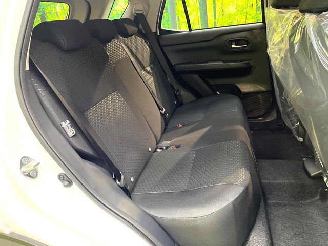 ���i���ȃI���W�i���t���A�}�b�g���I�v�V�����ɂĂ��p�ӂ��Ă���܂��B���D���ȃf�U�C����J���[�����Ԃɍ��킹�đI��ł����������Ƃ��ł��܂���