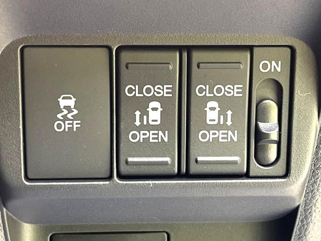 フリード1.5 e:HEV クロスター