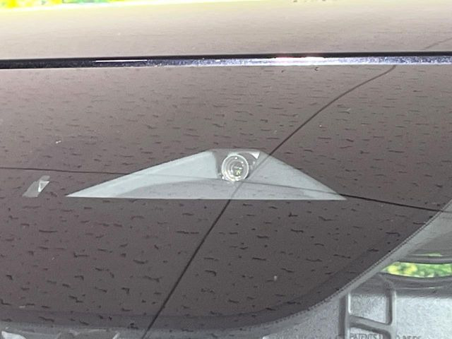 �y�X�}�[�g�u���[�L�T�|�[�g�z���s���ɑO���̎ԗ�����F�����A�Փ˂������Ȏ��͌x��ƃu���[�L�ŏՓˉ���Ɣ�Q�y�����A�V�X�g�B�����S�Ƀh���C�u�����y���݂��������܂��B