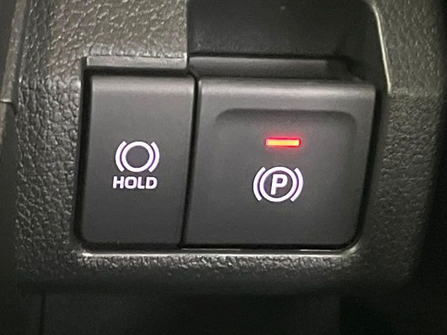 �y�I�[�g�u���[�L�z�[���h�z�M���҂���a�؂Œ�Ԏ��Ƀu���[�L���瑫�𗣂��Ă��A��~��Ԃ�ێ����Ă���܂��B�O�i����Ƃ��̓A�N�Z���𓥂߂Ύ����ŉ��������̂ň��S��X���^�]���y�ɂȂ�܂���