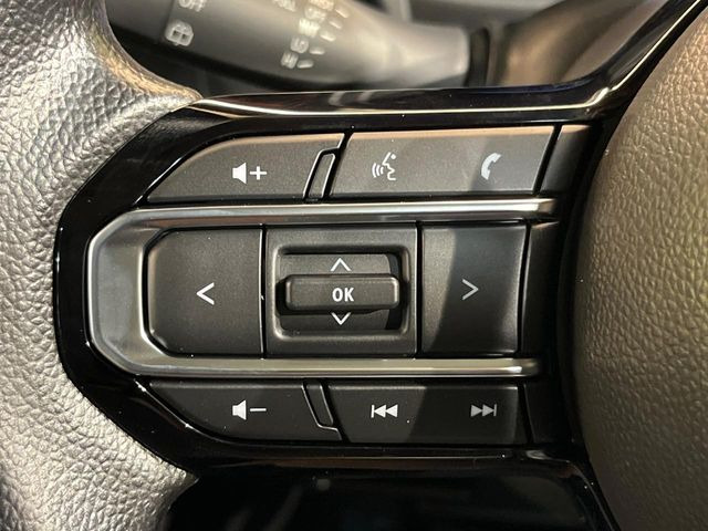 �y�X�e�A�����O�X�C�b�`�z�^�]���A�O������ڐ������炷���ƂȂ��A�I�[�f�B�I���̑��삪�\�ȕ֗��@�\!���S&���K�ȃh���C�u�����o���Ă���܂���