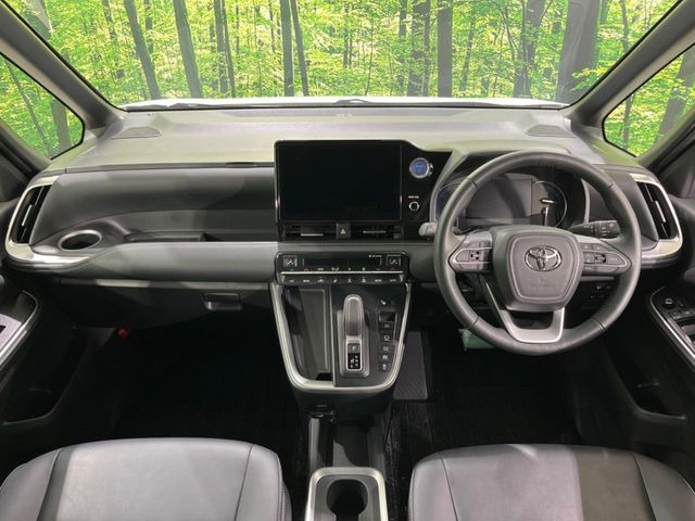 ノア1.8 ハイブリッド S-Z