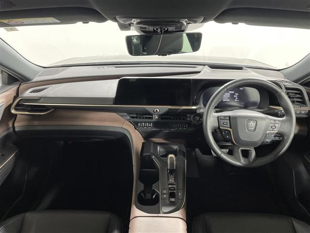 クラウンクロスオーバー2.5 G アドバンスト レザー パッケージ E-Four 4WD