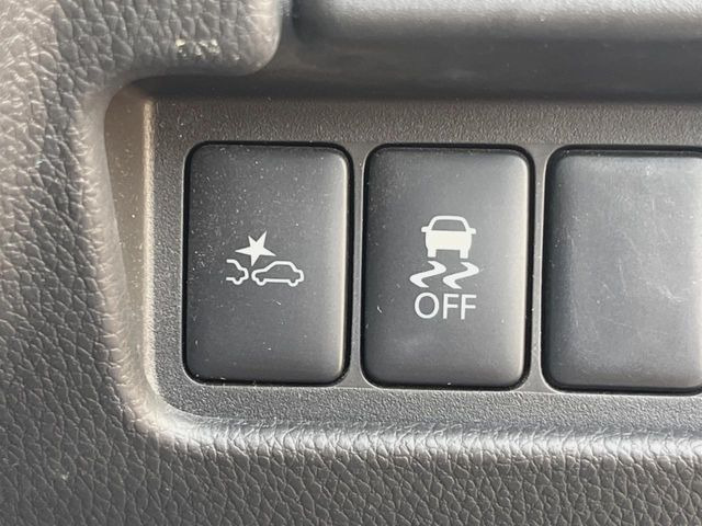 �y�O�He-Assist�z���s���ɑO���̎ԗ�����F�����A�Փ˂������Ȏ��͌x��ƃu���[�L�ŏՓˉ���Ɣ�Q�y�����A�V�X�g�B�����S�Ƀh���C�u�����y���݂��������܂��B