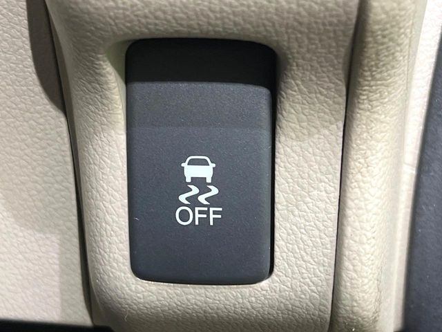 �y������h�~���u�z�ԗ��̉���������m����ƁA�����I�Ɏԗ��̐i�s������ۂ悤�Ɏԗ��𐧌䂵�܂��B�J�̓��ȂǊ���₷���H�ʏ󋵂ł����S�ȉ^�]���\�ł��B