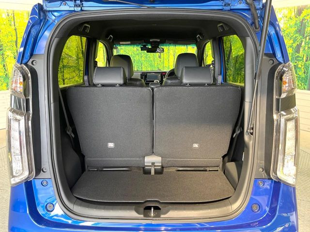 ���i�̂���������ʋ΁A���}���ɏ\���ȉ׎��X�y�[�X���m�ۂ��Ă���܂��B�Z�J���h�V�[�g��|���ƁA�傫�ȉו��̐ύڂ��\�ł���