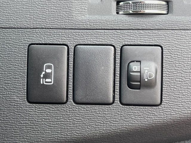 �y�p���[�X���C�h�h�A�z�X�}�[�g�L�[��^�]�Ȃ̃X�C�b�`�ŃX���C�h�h�A�̊J���\���d��������͂����ăh�A���J����K�v�������A���������q�l�ł��A�d���ו��������Ă��鎞�����N�ɊJ���߂ł��܂���