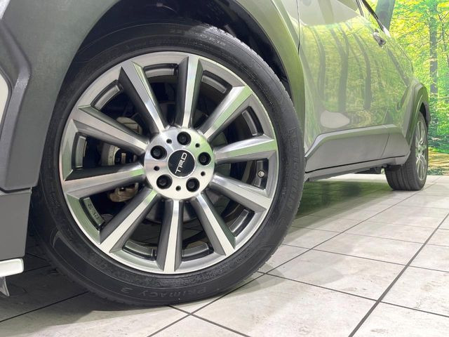 �y�����I�v�V����TRD18�C���`�A���~�z�C�[���z�����I�v�V�����z�C�[���𑕒��B���s���\�̌���ɉ����A�O�ς����X�^�C���b�V���ɂȂ��Ă��܂��B