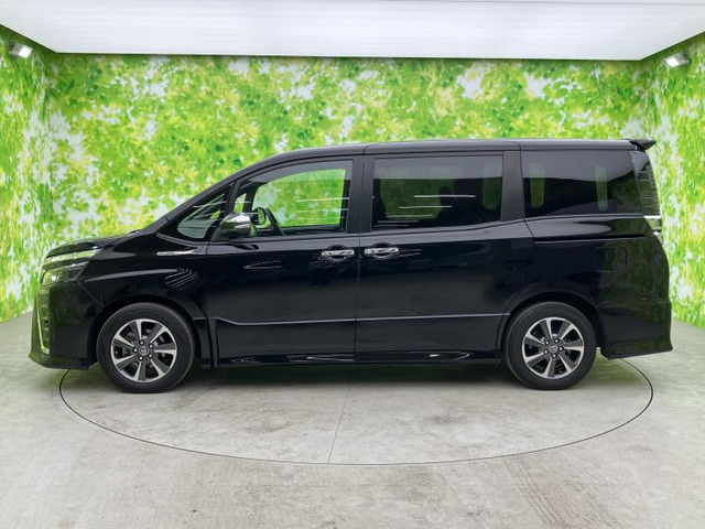 ヴォクシー2.0 ZS 煌