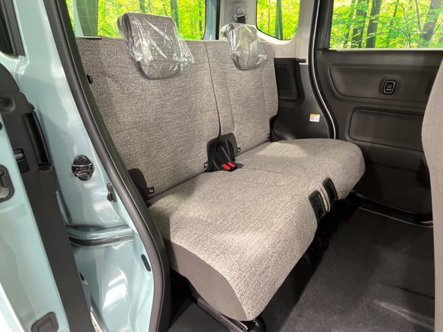 ���i���ȃI���W�i���t���A�}�b�g���I�v�V�����ɂĂ��p�ӂ��Ă���܂��B���D���ȃf�U�C����J���[�����Ԃɍ��킹�đI��ł����������Ƃ��ł��܂���