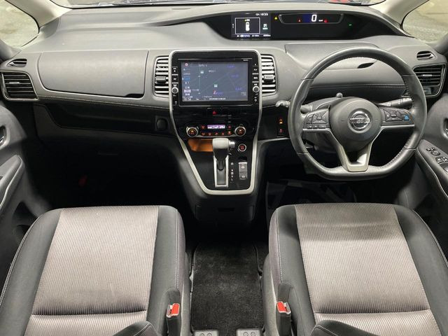 セレナ2.0 ハイウェイスター プロパイロット エディション