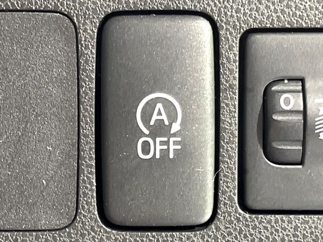 �y�A�C�h�����O�X�g�b�v�z�ԐM����a�؂Œ�Ԃ����ۂɃG���W�����~���A���ʂȔR���̏����}���܂��B�R��������ی�ɂȂ���@�\��G���W���̓u���[�L�𗣂��΍Ďn�����܂��B