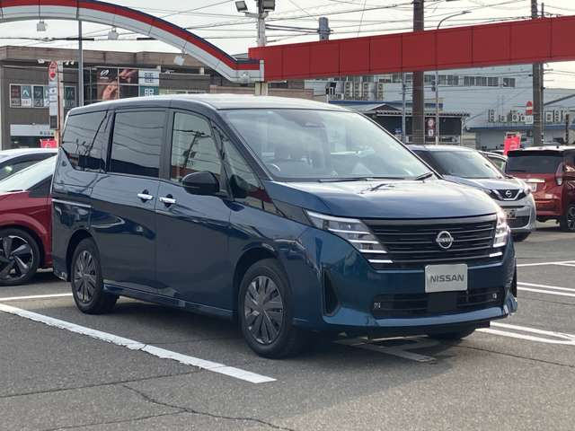 セレナ1.4 e-POWER XV