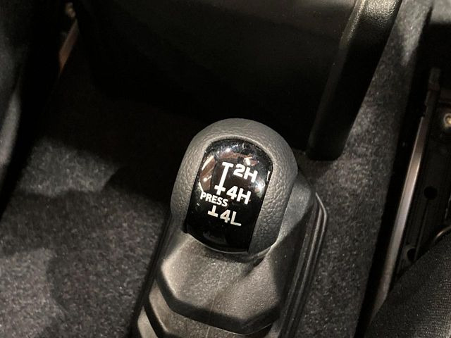 �y�g�����X�t�@�[�z�I�t���[�h��ᓹ�ɓ����������[�h�ւ̐؂�ւ����\�B�������j�����������A�I�����[�h�ȊO�ł����􂵂Ă���܂���