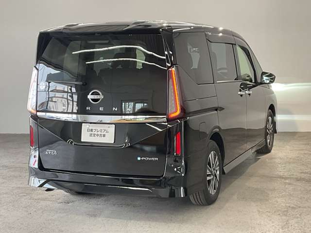 セレナ1.4 e-POWER ハイウェイスターV