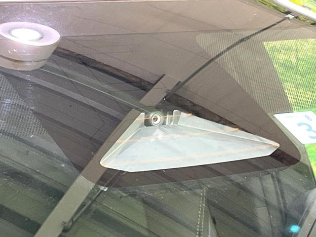 �y�g���^�Z�[�t�e�B�Z���X�z���s���ɑO���̎ԗ�����F�����A�Փ˂������Ȏ��͌x��ƃu���[�L�ŏՓˉ���Ɣ�Q�y�����A�V�X�g�B�����S�Ƀh���C�u�����y���݂��������܂��B