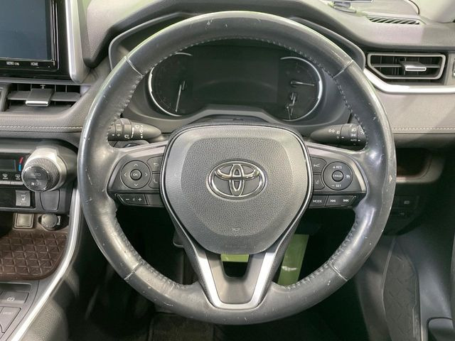 �y�����v�����X�e�A�����O�z�㎿�Ȋv���g�p���邱�ƂŁA��ɂ����������݂ƂĂ��^�]���₷���n���h���ł���