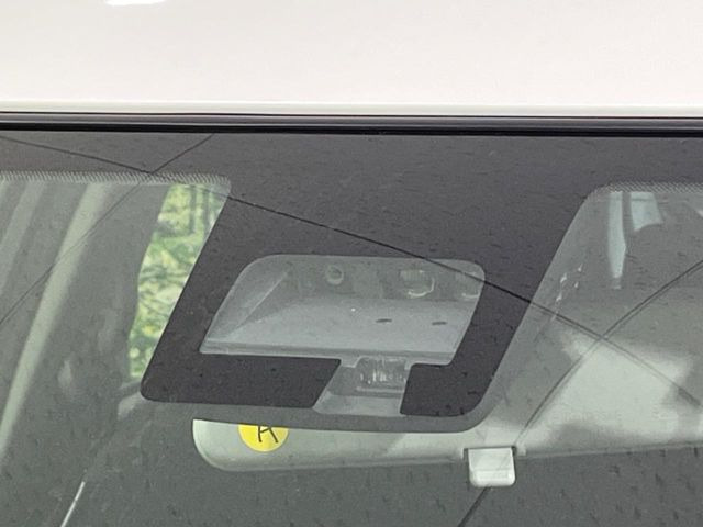 �y�X�Y�L �Z�[�t�e�B�T�|�[�g�z���s���ɑO���̎ԗ�����F�����A�Փ˂������Ȏ��͌x��ƃu���[�L�ŏՓˉ���Ɣ�Q�y�����A�V�X�g�B�����S�Ƀh���C�u�����y���݂��������܂��B