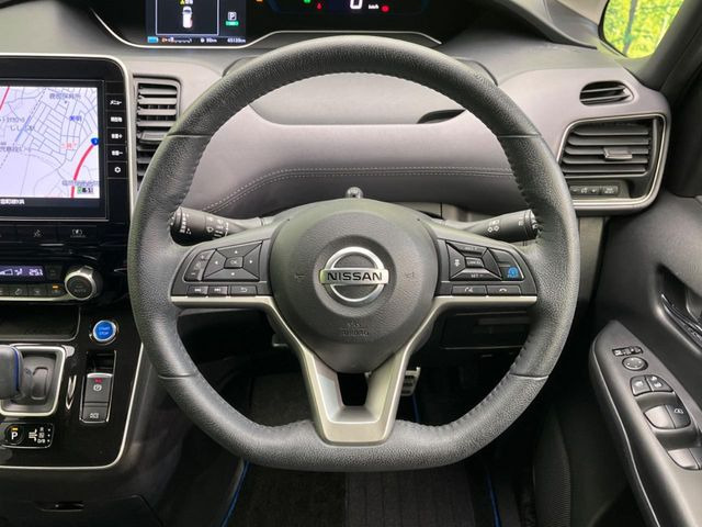 �y�����v�����X�e�A�����O�z�㎿�Ȋv���g�p���邱�ƂŁA��ɂ����������݂ƂĂ��^�]���₷���n���h���ł���