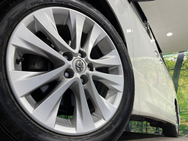 �y����18�C���`�A���~�z�C�[���z�O�ςɃ}�b�`���������A���~�z�C�[���𑕒����Ă���܂��B�e��ЊO�A���~�z�C�[����A�X�^�b�h���X�^�C�����戵�����Ă���܂��B���񂲑��k����������