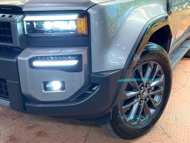 �yLED�w�b�h���C�g�z���V����ԑ��s�����ǍD�Ȏ��E���m�ۂ����S���ĉ^�]�ł��鍂�P�xLED�w�b�h���C�g�𑕔�!�_�����x�������A����d�͂��}�����Ă��܂��B