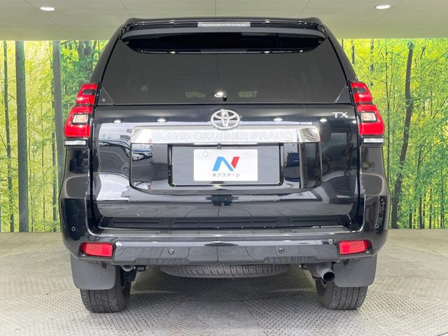 安心の最長10年・走行無制限保証(有償)をご用意。保証内容も充実はもちろん、無料点検&オイル交換や、年中無休の全国・24時間ロードサービスも付帯されておりますのでご安心下さい。