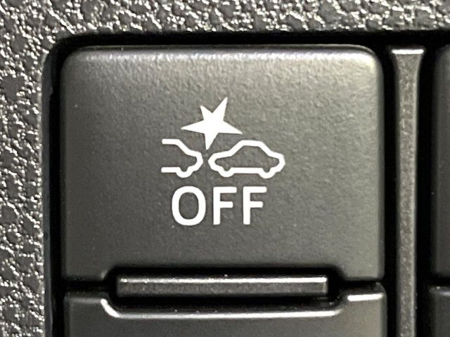 �y�X�}�[�g�A�V�X�g�z���s���ɑO���̎ԗ�����F�����A�Փ˂������Ȏ��͌x��ƃu���[�L�ŏՓˉ���Ɣ�Q�y�����A�V�X�g�B�����S�Ƀh���C�u�����y���݂��������܂��B