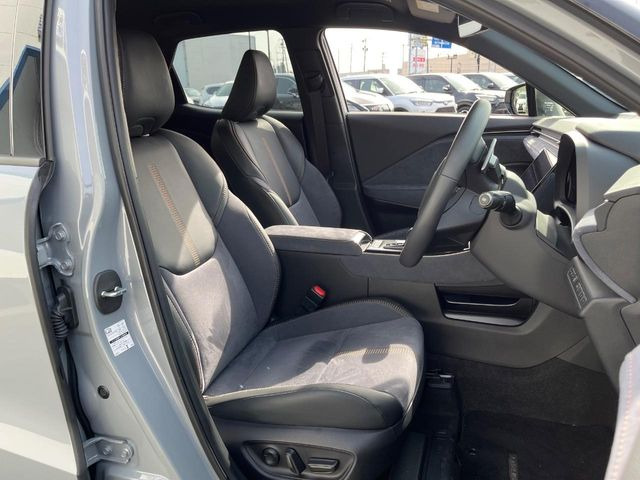 �y�n�[�t���U�[�V�[�g�z�������ƍ���S�n�𗼗������l�C�̃V�[�g���w�ʁE���ʂ̃t�@�u���b�N�f�ނ́A�ʋC���̗ǂ��⊊��ɂ����ɗD��Ă��܂��B�C���╞���ɍ��E���ꂸ���K�ɂ���肢�������܂��B