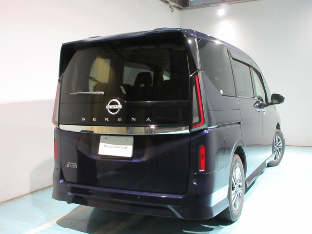 セレナ2.0 ハイウェイスターV 4WD