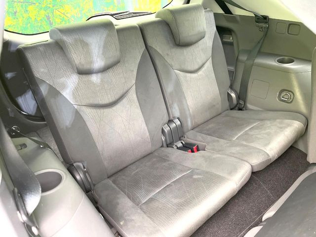3列目シートはもちろん状態良好☆大人でもゆったりと座って頂けますので、大人数でのお出かけもラクラクです♪ご家族で、気の知れた仲間で、ドライブに行くのが楽しみですね♪