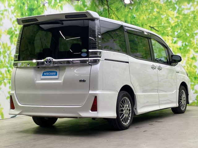 ヴォクシー1.8 ハイブリッド ZS 煌II