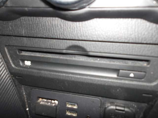 CD/DVD�X���b�g