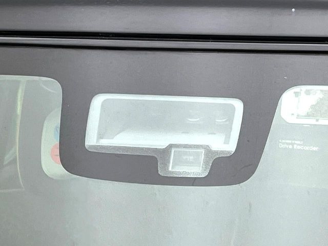 �y�X�Y�L �Z�[�t�e�B�T�|�[�g�z���s���ɑO���̎ԗ�����F�����A�Փ˂������Ȏ��͌x��ƃu���[�L�ŏՓˉ���Ɣ�Q�y�����A�V�X�g�B�����S�Ƀh���C�u�����y���݂��������܂��B