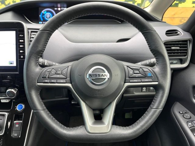 �y�����v�����X�e�A�����O�z�㎿�Ȋv���g�p���邱�ƂŁA��ɂ����������݂ƂĂ��^�]���₷���n���h���ł���