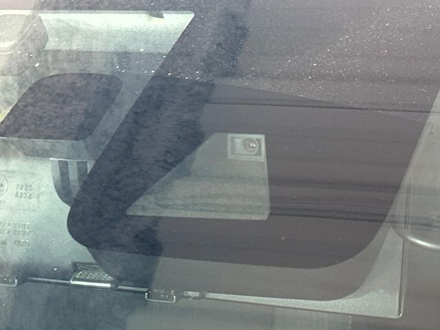 �y�g���^�Z�[�t�e�B�Z���X�z���s���ɑO���̎ԗ�����F�����A�Փ˂������Ȏ��͌x��ƃu���[�L�ŏՓˉ���Ɣ�Q�y�����A�V�X�g�B�����S�Ƀh���C�u�����y���݂��������܂��B