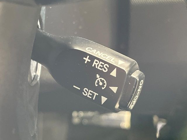 �y�N���[�Y�R���g���[���z�������H�����N���N���s�B�A�N�Z���𗣂��Ă���葬�x�ő��s���ł��A�������^�]���̕��S���y��!�����E�������ȒP�ȃX�C�b�`����Œ����ł��܂��B