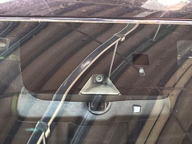 �y�O�He-Assist�z���s���ɑO���̎ԗ�����F�����A�Փ˂������Ȏ��͌x��ƃu���[�L�ŏՓˉ���Ɣ�Q�y�����A�V�X�g�B�����S�Ƀh���C�u�����y���݂��������܂��B