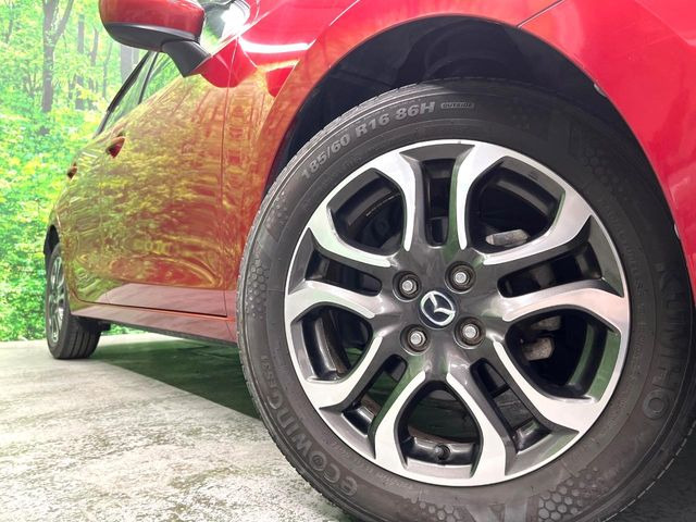 �y����16�C���`�A���~�z�C�[���z�O�ςɃ}�b�`���������A���~�z�C�[���𑕒����Ă���܂��B�e��ЊO�A���~�z�C�[����A�X�^�b�h���X�^�C�����戵�����Ă���܂��B���񂲑��k����������