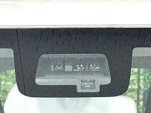 �y�X�Y�L �Z�[�t�e�B�T�|�[�g�z���s���ɑO���̎ԗ�����F�����A�Փ˂������Ȏ��͌x��ƃu���[�L�ŏՓˉ���Ɣ�Q�y�����A�V�X�g�B�����S�Ƀh���C�u�����y���݂��������܂��B