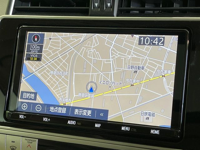 【9インチ 純正ナビ】人気の純正ナビを装備しております。ナビの使いやすさはもちろん、オーディオ機能も充実!キャンプや旅行はもちろん、通勤や買い物など普段のドライブも楽しくなるはず♪